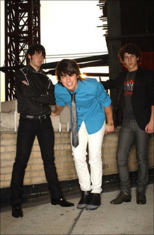 The_Jonas_Brothers--large-msg-118772561898.jpg